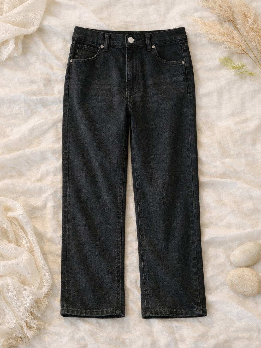 Women's Black Straight-Leg Jeans